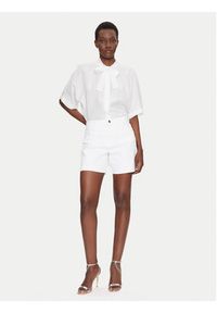 Guess Szorty jeansowe W5GD1A D4T50 Biały Regular Fit. Kolor: biały. Materiał: bawełna, jeans #2