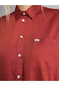 Lee - LEE ONE POCKET SHIRT DAMSKA KOSZULA MATERIAŁOWA RED OCHRE L45TGFOE. Materiał: materiał