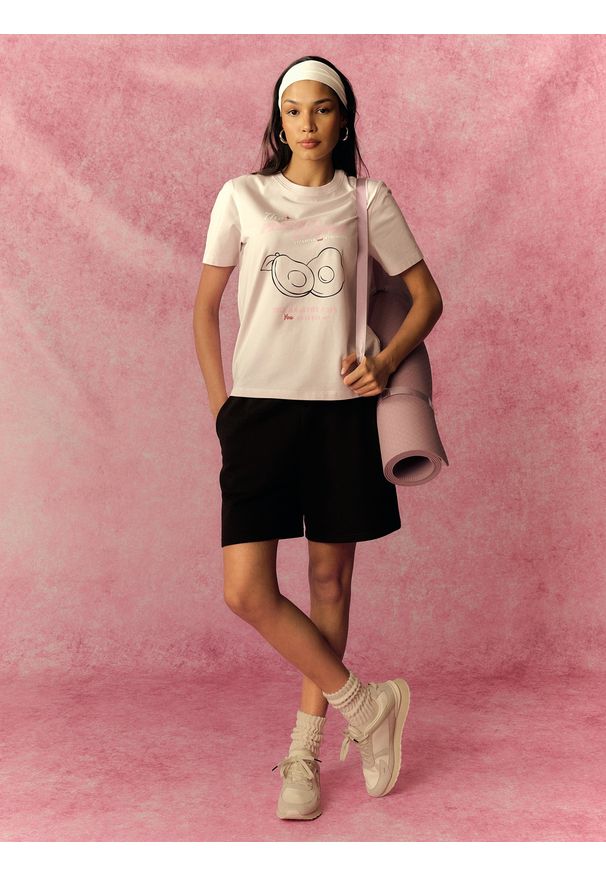 4f - 4F T-shirt relaxed z nadrukiem damski - różowy XS. Okazja: na co dzień. Kolor: różowy. Materiał: materiał, bawełna, jeans, dresówka, dzianina. Wzór: nadruk. Styl: casual