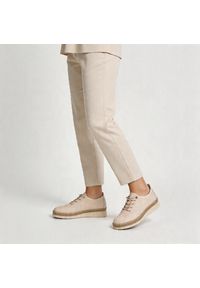 Półbuty damskie Filippo, cholewka ze skóry naturalnej licowej perforowana powierzchnia wiązany fason, beżowe, DP7542/26. Kolor: beżowy. Materiał: skóra. Szerokość cholewki: normalna #6