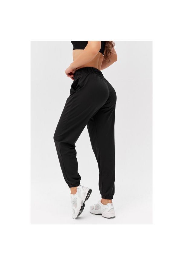 ROUGH RADICAL - Damskie spodnie dresowe Rough Radical Chillfit Long. Kolor: czarny. Materiał: dresówka. Sport: fitness