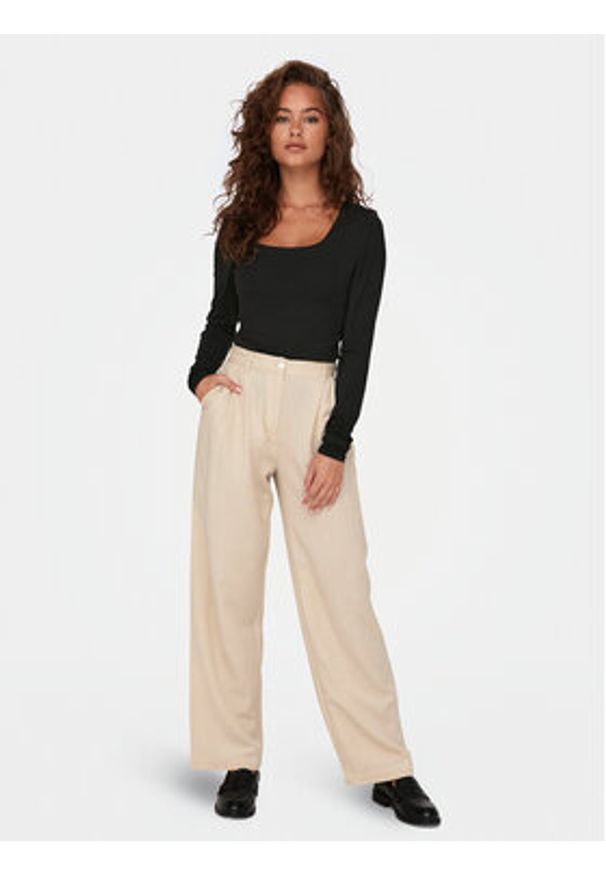 only - ONLY Bluzka Lea 15302647 Czarny Slim Fit. Kolor: czarny. Materiał: syntetyk