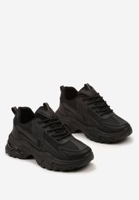 Renee - Czarne Klasyczne Sneakersy Sznurowane na Niskiej Platformie Lenivia. Kolor: czarny. Obcas: na platformie #6