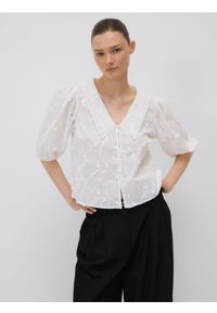 Reserved - Bawełniana koszula z haftem - biały. Kolor: biały. Materiał: bawełna. Wzór: haft #1