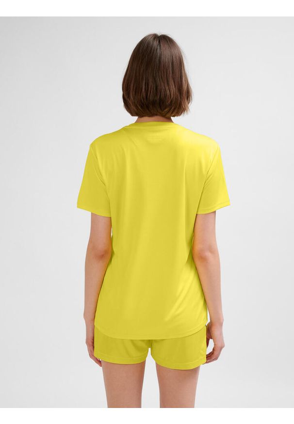 Damski jersey Hummel Essential. Kolor: żółty. Materiał: jersey. Sport: piłka nożna, fitness