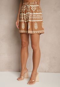 Renee - Brązowe Wiskozowe Szorty High Waist ze Wzorem Boho Lunadora. Okazja: na co dzień. Stan: podwyższony. Kolor: brązowy. Materiał: wiskoza. Sezon: lato. Styl: boho #5