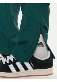 Adidas - adidas Spodnie dresowe JX3055 Zielony Regular Fit. Kolor: zielony. Materiał: syntetyk #4