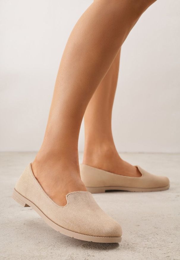 Renee - Ciemnobeżowe Balerinki Typu Mokasyny Ravinda. Kolor: beżowy. Styl: elegancki