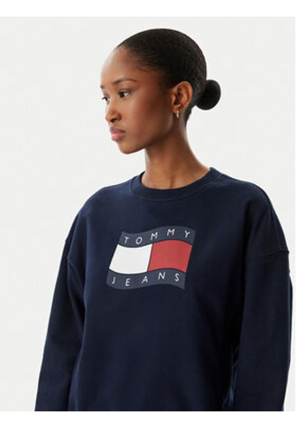 Tommy Jeans Bluza Wavy Flag DW0DW22742 Granatowy Boxy Fit. Kolor: niebieski. Materiał: bawełna