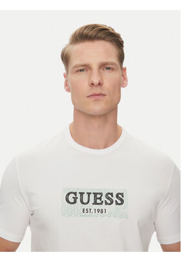 Guess T-Shirt M5GI19 J1314 Biały Slim Fit. Kolor: biały. Materiał: bawełna
