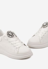 Born2be - Białe Sneakersy Bokoria. Kolor: biały. Materiał: materiał, skóra ekologiczna. Szerokość cholewki: normalna. Wzór: aplikacja. Obcas: na platformie #5