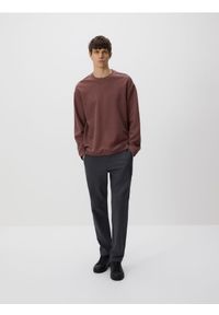 Reserved - Spodnie chino carrot - ciemnoszary. Kolor: szary. Materiał: tkanina, wiskoza