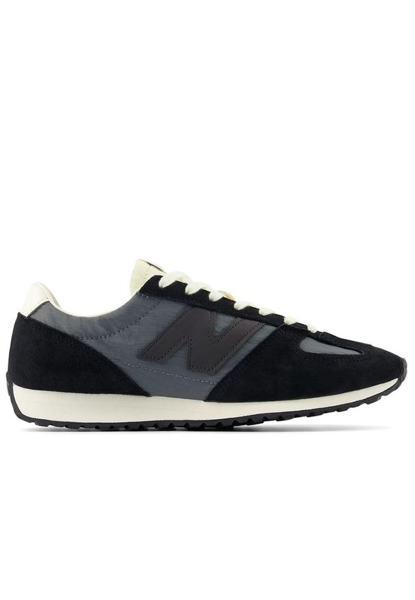 Buty unisex New Balance U471AQ - czarne. Kolor: czarny. Materiał: zamsz, guma, skóra. Szerokość cholewki: normalna. Wzór: jodełka