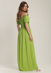 Renee - Jasnozielona Sukienka Adrarina. Typ kołnierza: dekolt hiszpanka. Kolor: zielony. Materiał: wiskoza. Styl: boho. Długość: maxi #4