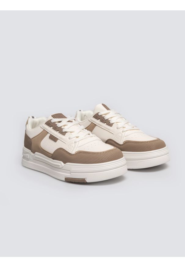 Big-Star - Sneakersy damskie beżowe OO274A151 801. Okazja: na spacer, na co dzień. Nosek buta: okrągły. Kolor: beżowy. Materiał: skóra ekologiczna. Sport: turystyka piesza