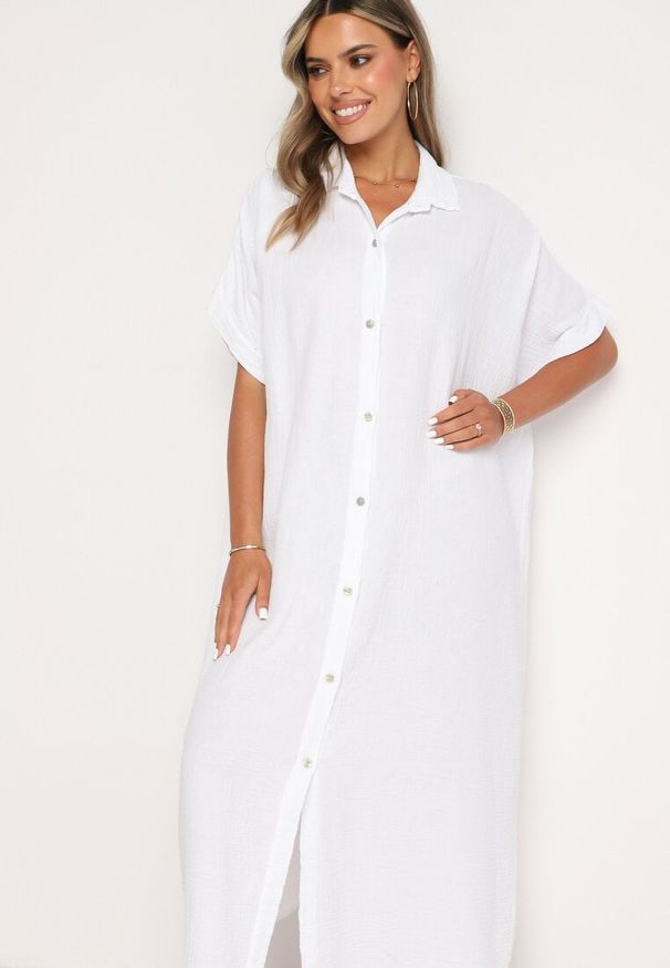 Born2be - Biała Bawełniana Sukienka Muślinowa o Pudełkowym Kroju Vimarille. Kolor: biały. Materiał: bawełna. Typ sukienki: proste