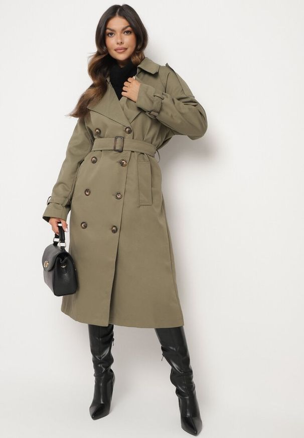 Born2be - Zielony Dwurzędowy Płaszcz Trencz o Oversizowym Kroju z Paskiem Inathara. Okazja: na spacer, do pracy, na co dzień. Kolor: zielony. Materiał: jeans. Wzór: aplikacja. Styl: casual, klasyczny