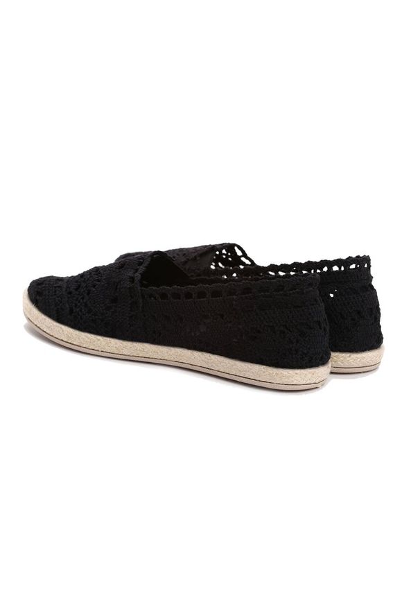 Renee - Czarne Espadryle z Ażurową Cholewką i Plecioną Podeszwą Gratifyinglys. Okazja: na co dzień. Kolor: czarny. Szerokość cholewki: normalna. Wzór: ażurowy. Sezon: lato. Obcas: na płaskiej podeszwie. Styl: elegancki, casual, klasyczny