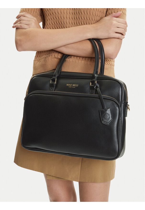 Nine West Torba na laptopa CEO-EMMA-LA482-2847 Czarny. Kolor: czarny. Materiał: materiał