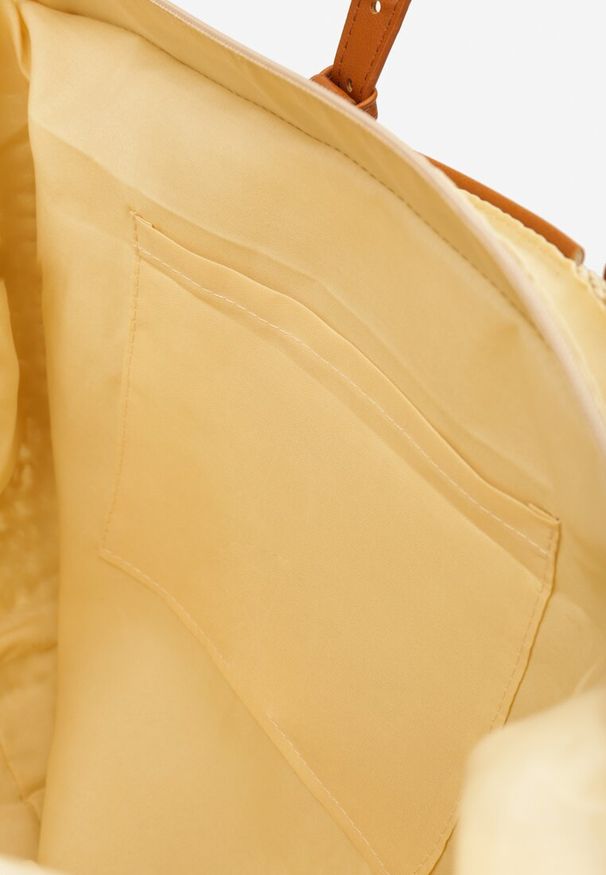 Renee - Jasnobeżowa Jednokomorowa Torebka z Plecionej Rafii w Stylu Boho Idarkia. Kolor: beżowy. Wzór: paski. Sezon: lato. Styl: boho