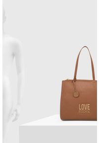 Love Moschino torebka kolor brązowy. Kolor: brązowy. Rodzaj torebki: na ramię #3