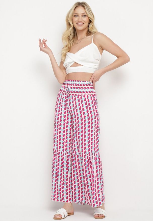 Born2be - Fuksjowo-Białe Wiskozowe Spodnie Palazzo z Gumką w Pasie i Wysokim Stanem Tiimabell. Okazja: na co dzień. Stan: podwyższony. Kolor: różowy. Materiał: wiskoza. Styl: elegancki, casual