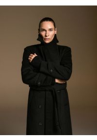 Reserved - Płaszcz z wełną - czarny. Kolor: czarny. Materiał: wełna. Styl: klasyczny #1