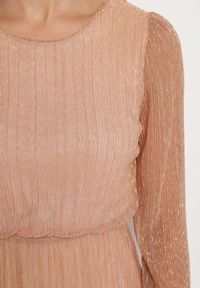 Born2be - Szampańska Sukienka z Wiskozy Ozdobiona Metaliczną Nicią Meliorea. Kolor: złoty. Materiał: wiskoza. Wzór: aplikacja. Styl: klasyczny, elegancki #6