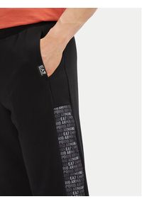 EA7 Emporio Armani Spodnie dresowe 7M000216 AF12660 UC001 Czarny Regular Fit. Kolor: czarny. Materiał: bawełna, syntetyk #2