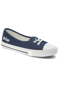 Granatowe Trampki Lee Cooper Modne Buty Damskie. Okazja: na spacer. Kolor: niebieski. Materiał: materiał. Szerokość cholewki: normalna. Styl: klasyczny