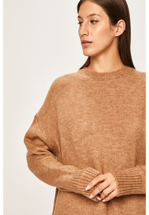 ANSWEAR - Answear - Sweter. Kolor: złoty, brązowy, wielokolorowy. Materiał: poliester, dzianina, elastan. Wzór: gładki