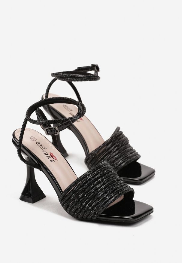 Born2be - Czarne Sandały na Klepsydrowej Szpilce z Paskami w Cyrkonie Lecabella. Zapięcie: pasek. Kolor: czarny. Styl: wizytowy