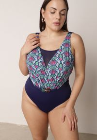 Born2be - Granatowy Kopertowy Strój Kąpielowy Jednoczęściowy z Siateczką i Paskiem Raera. Kolor: niebieski. Materiał: len #1