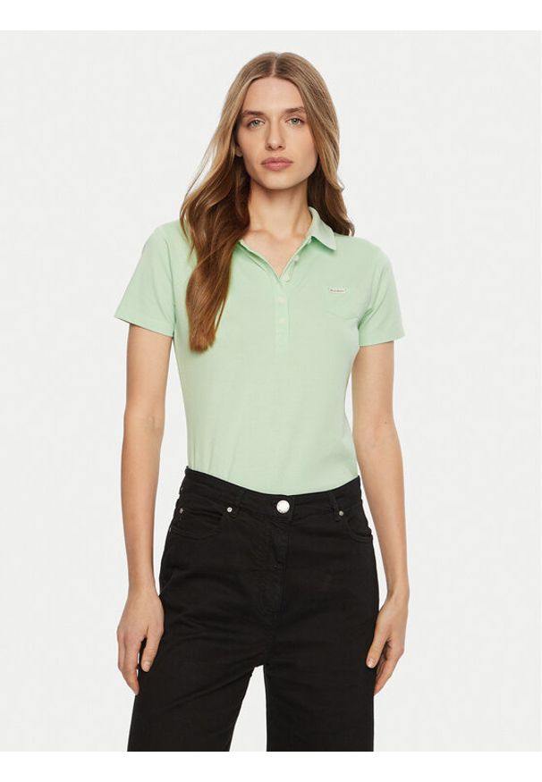 Guess Polo W5RP47 KARS2 Zielony Regular Fit. Typ kołnierza: polo. Kolor: zielony. Materiał: syntetyk