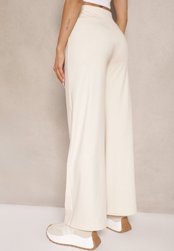 Renee - Jasnobeżowe Spodnie z Bawełną o Szerokim Kroju High Waist Efleria. Okazja: na co dzień. Stan: podwyższony. Kolor: beżowy. Materiał: bawełna. Sezon: lato, wiosna. Styl: elegancki, casual