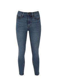 TOP SECRET - Jeansowe rurki damskie. Kolor: niebieski. Materiał: jeans. Sezon: zima #6
