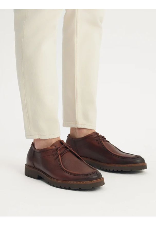 Ryłko - Brązowe półbuty męskie sznurowane. Zapięcie: sznurówki. Kolor: brązowy. Materiał: skóra. Sezon: lato. Styl: street
