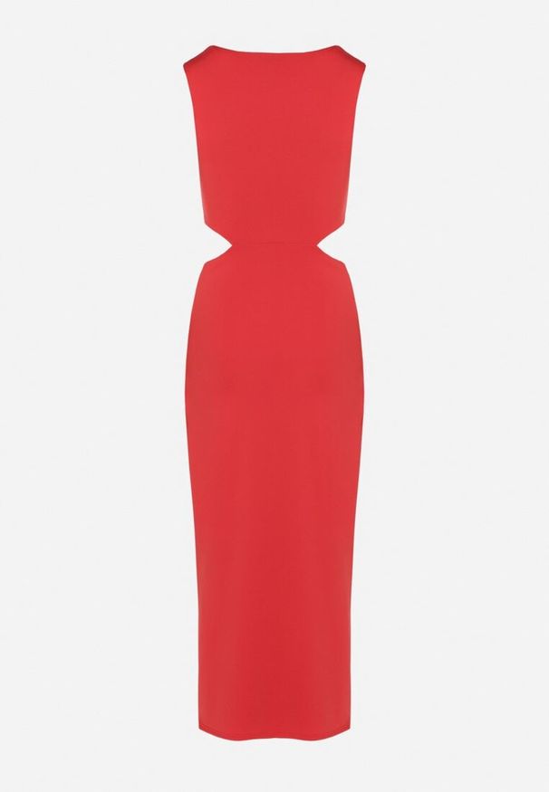 Born2be - Czerwona Sukienka z Wiskozą Ozdobiona Wycięciami i Metalową Aplikacją Odivaria. Kolor: czerwony. Materiał: wiskoza. Wzór: aplikacja. Styl: klasyczny