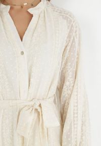 Born2be - Beżowa Koszulowa Sukienka na Guziki z Paskiem Mejia. Kolor: beżowy. Materiał: materiał. Wzór: haft. Typ sukienki: koszulowe #3