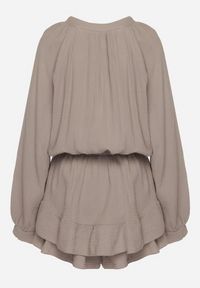 Born2be - Ciemnobeżowy Bawełniany Kombinezon z Elastyczną Gumką w Talii i Spódnico-Spodenkami Gleasea. Okazja: na co dzień. Kolor: beżowy. Materiał: bawełna. Styl: casual, elegancki #4