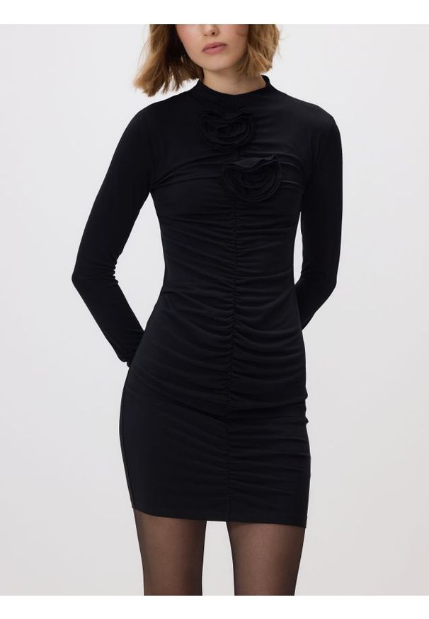 Reserved - Sukienka z marszczeniami - czarny. Kolor: czarny. Materiał: dzianina