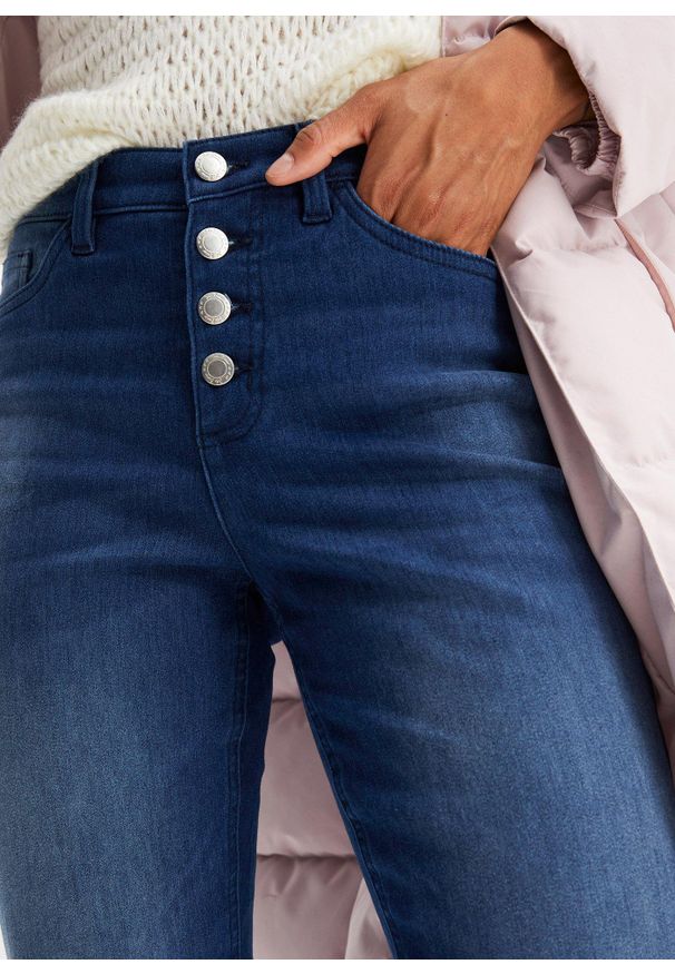 bonprix - Dżinsy ocieplane, z miękką spodnią stroną, typu boyfriend. Kolor: niebieski