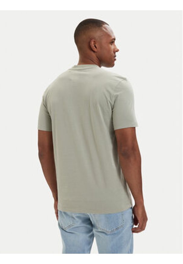 Hugo - HUGO T-Shirt Dulivio 50467556 Zielony jasny Regular Fit. Kolor: zielony. Materiał: bawełna