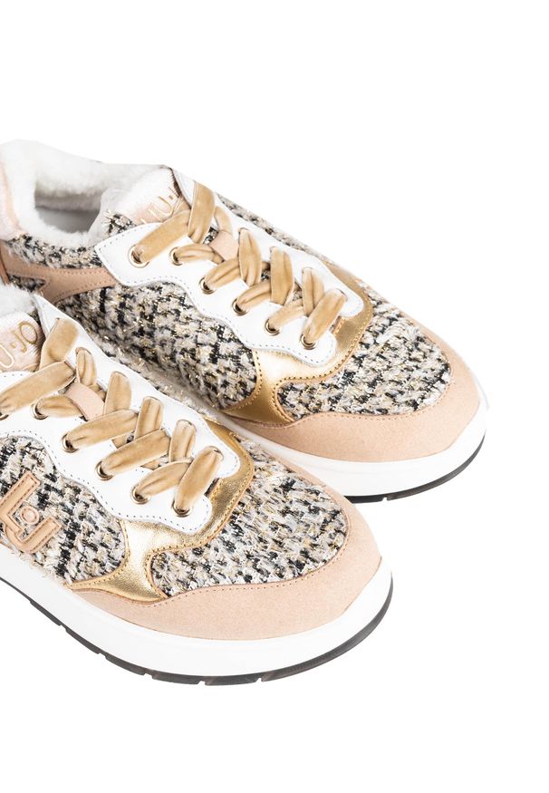 Liu Jo - Liu-Jo Sneakersy "Asia 06" | B69009 TX049 | Asia 06 Sneaker | Kobieta | Biały. Nosek buta: okrągły. Kolor: biały. Materiał: skóra, materiał. Wzór: aplikacja