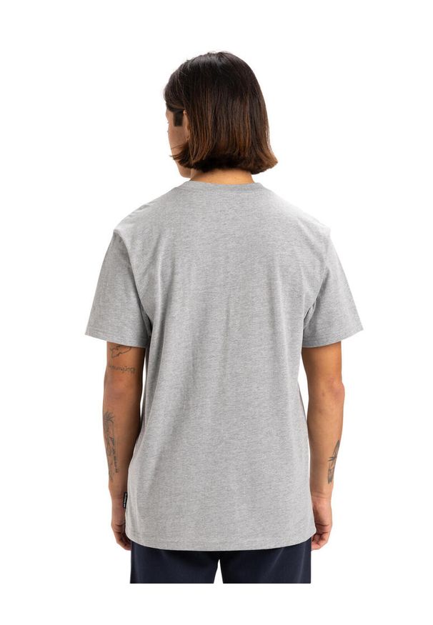 Quiksilver - Koszulka z krótkim rękawem BASIC męska. Kolor: szary. Materiał: materiał, bawełna. Długość rękawa: krótki rękaw. Długość: krótkie. Wzór: haft
