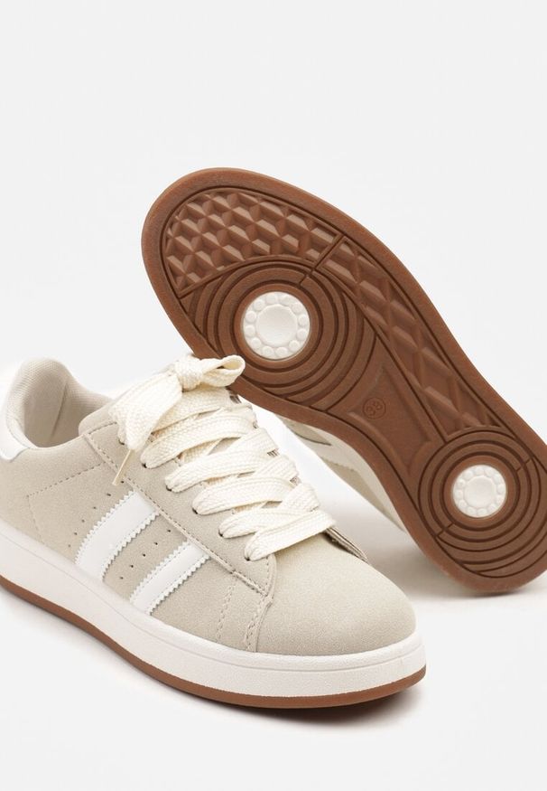 Renee - Beżowe Sneakersy Ozdobione Paskami Dolirenna. Okazja: na co dzień. Zapięcie: pasek. Kolor: beżowy. Materiał: jeans. Wzór: aplikacja. Sezon: lato, wiosna. Obcas: na płaskiej podeszwie