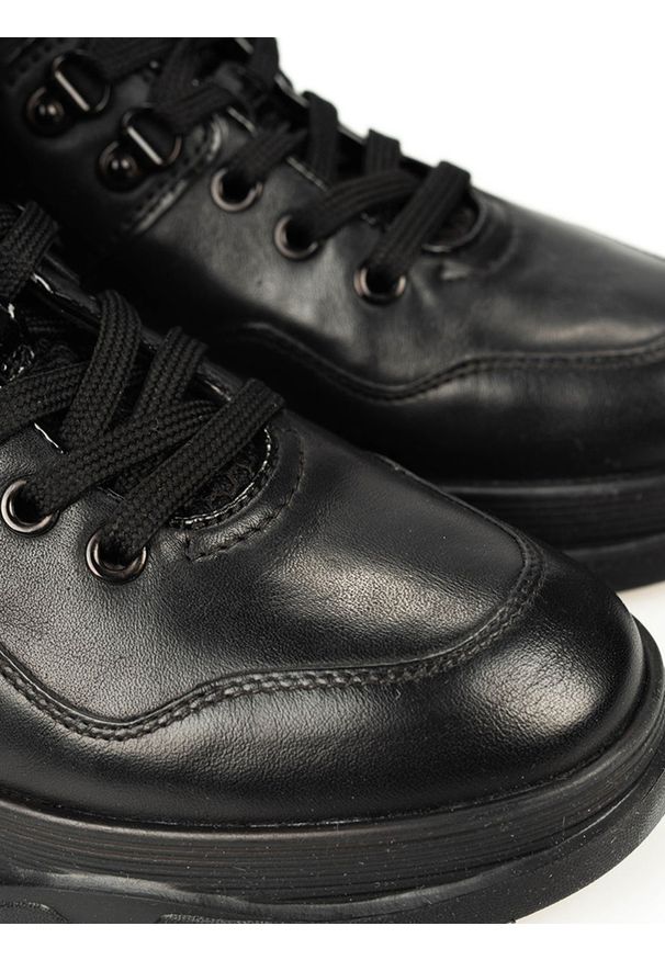 Geox Sneakersy "Macaone B" | D04HZB 08554 | Macaone B | Kobieta | Czarny. Wysokość cholewki: za kostkę. Kolor: czarny. Materiał: skóra, tkanina. Wzór: aplikacja