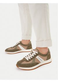 Guess Jeans Sneakersy EO-ORLANDO-01 126AM Khaki. Kolor: brązowy. Materiał: materiał #1