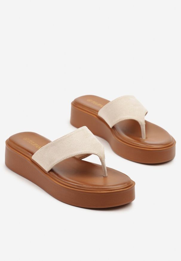 Renee - Beżowe Klapki Japonki na Platformie Orrivessa. Okazja: na co dzień, na imprezę, na spacer. Kolor: beżowy. Sezon: lato. Obcas: na platformie. Styl: casual, elegancki