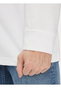 Calvin Klein Jeans Bluza Instit J30J323493 Biały Regular Fit. Kolor: biały. Materiał: bawełna